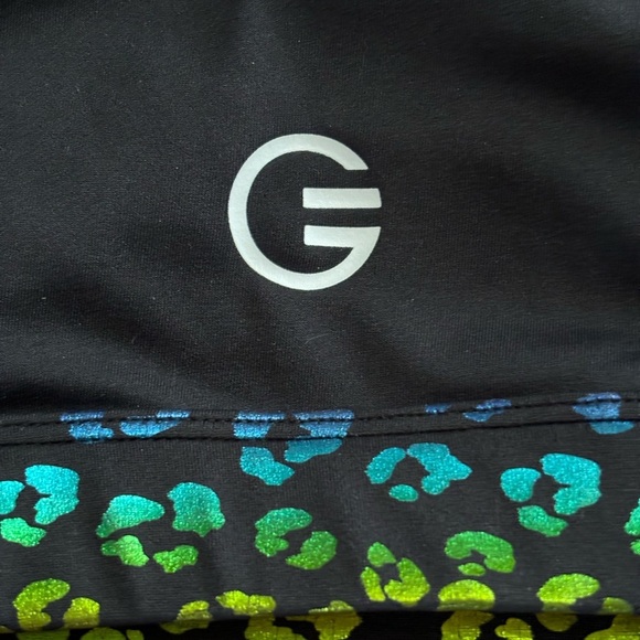 Colorful Leopard Print Sports Bra - Picture 5 of 6